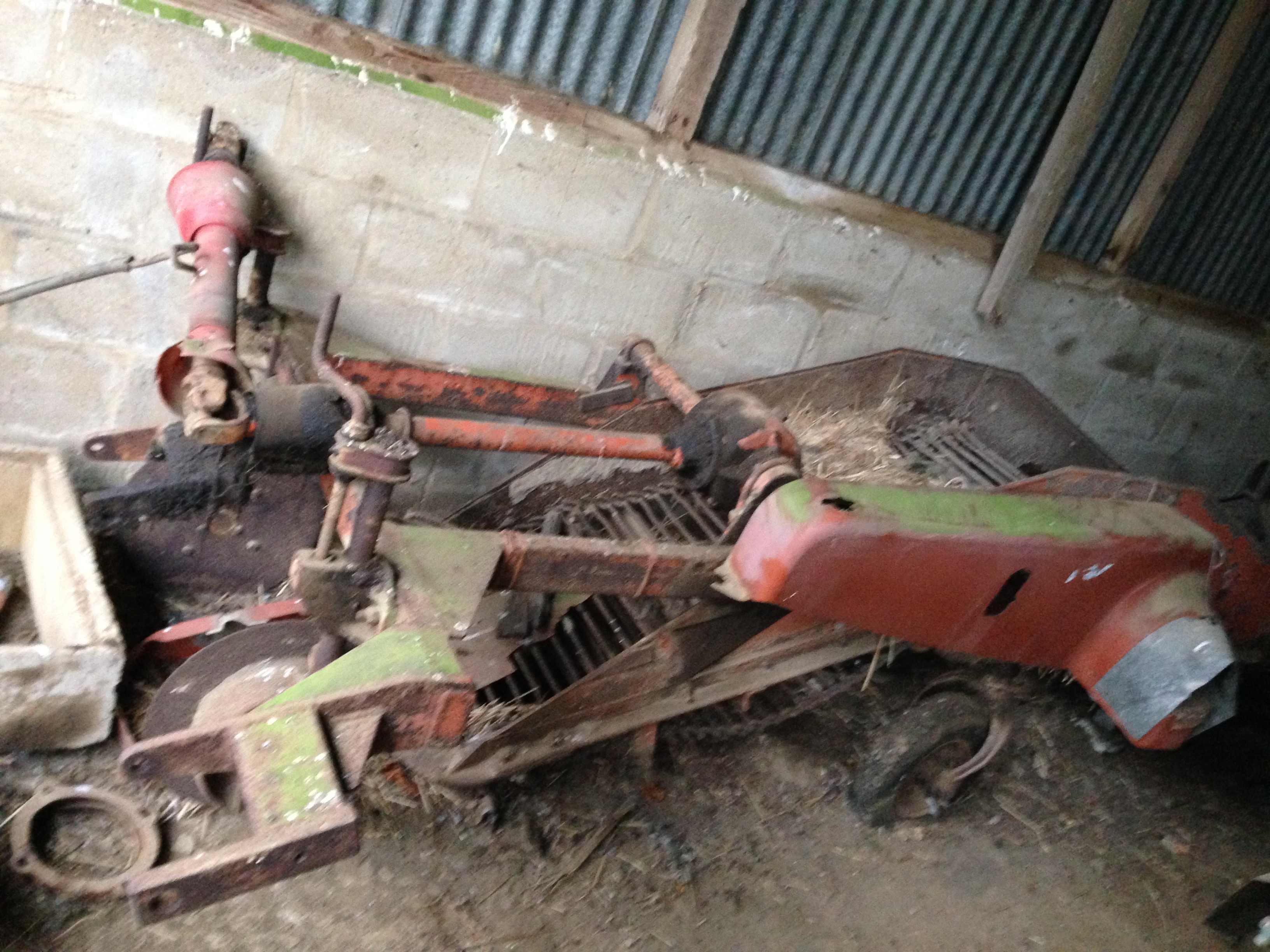 Single row vintage potato harvester