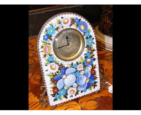 A United Clock Company mantel clock with micro mosaic front - standing 18cms highCONDITION REPORTcan not hear a tick18cms x 1