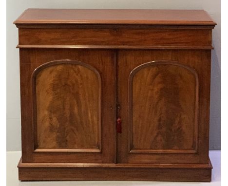 VICTORIAN MAHOGANY CHIFFONIER BASE with single long frieze drawer over twin arched panel cupboard doors, on a plinth base, 94