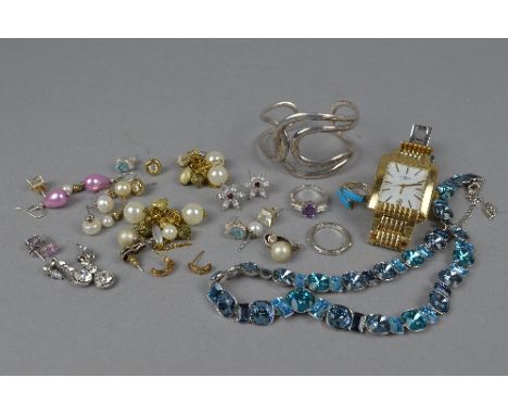 AN ASSORTED JEWELLERY COLLECTION, to include a quantity of gold plated earrings, a gent's gold plated Rotary wrist watch, squ