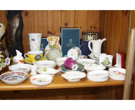 VARIOUS ROYAL WORCESTER TRINKETS AND ORNAMENTS, (with three boxes) 