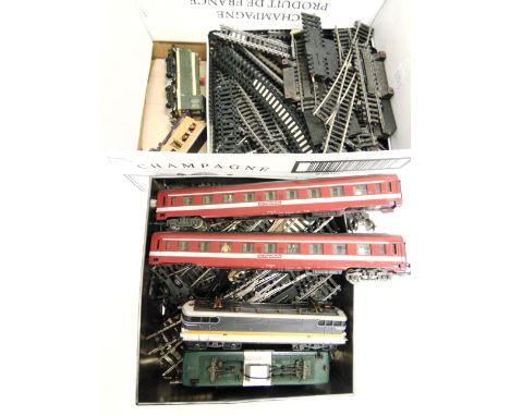 [HO GAUGE]. A MISCELLANEOUS COLLECTION  comprising a Jouef S.N.C.F. bo-bo electric pantograph locomotive, BB 25531, lined gre