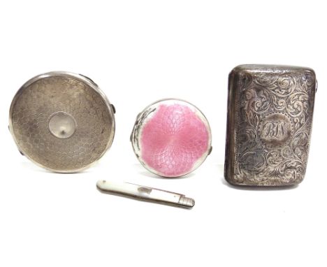 FOUR SILVER ITEMS Comprising; an engine turned round compact, Birmingham 1936 by Crisford &amp; Norris, 7cm diameter (2 ¾ in)