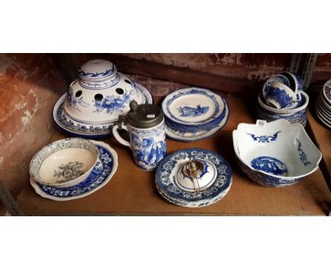 SHELF OF MISC BLUE & WHITE CHINA & A CHINA HANGING LAMP SHADE