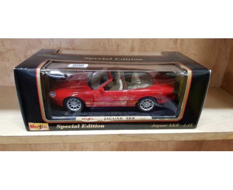 SPECIAL EDITION OF JAGUAR XKR 1998 1.18 SCALE BY MAISTO