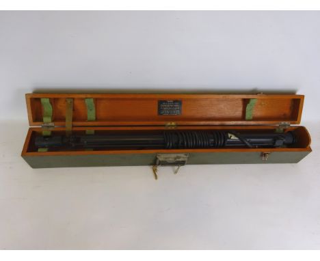 Lamp Tank Inspection MK1A (lamp Unit), Ref No. 5A/3730, in green painted carry case, L82cm   Condition Report   Click here fo