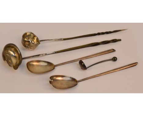 A pair of George V hallmarked silver salad servers with plain tapering stems, Robert Pringle & Sons, London 1925, length 26cm