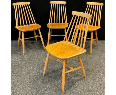 A set of four Ercol style, mid 20th century spindle-back chairs, (4). 