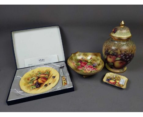 AYNSLEY PLATE AND KNIFE,in fitted boxed, along with a dish, a bowl and a jar and cover (4)Condition report: The boxed plate a