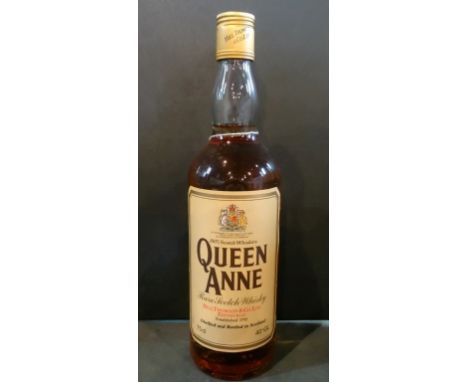 A bottle of Queen Anne Rare Scotch Whisky, bottled in the 1980's, 75cl, 40% vol.