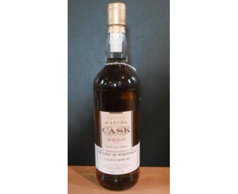 A bottle of Glen Mhor Cask Single Malt Scotch Whisky, distilled 1978, bottled 1993, 70cl, 62.2% vol.
