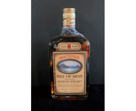 A bottle of Macleod's Isle of Skye Blended Scotch Whisky, aged 8 years, bottled in the 1980's, 70cl, 40% vol.