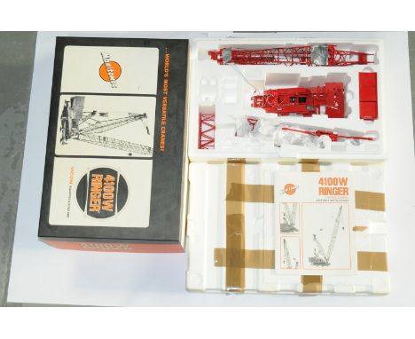 Manitowoc a boxed 1:%0 Scale No.TWH051 4100W Ringer Crane "MANITOWOC". Condition is generally Excellent (unchecked for comple