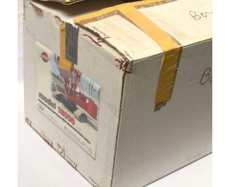 Manitowoc a boxed 1:50 Scale Model 18000 Crane "MANITOWOC". Condition is generally Excellent (unchecked for completeness) in 