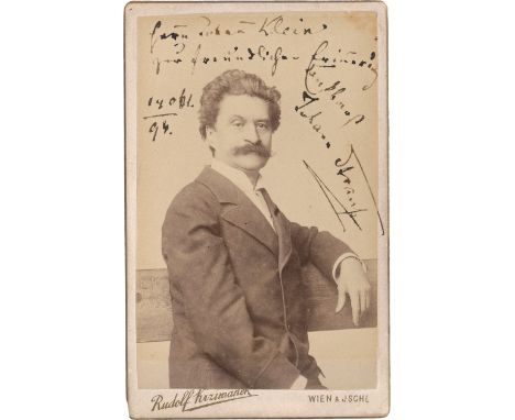 Strauß, Johann (Sohn), österr. Komponist, „Walzerkönig“, Schöpfer der Operette „Die Fledermaus“ (1825-1899). Portrait-Photogr