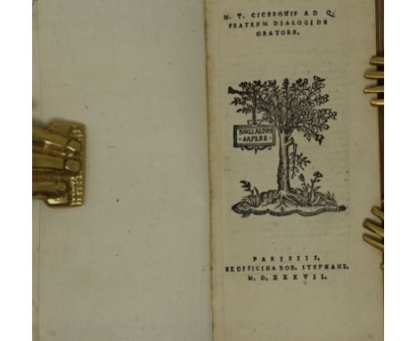 Cicero, Marcus Tullius. Ad Q. fratrem dialogi de oratore. 235 S. Mit Holzschnitt-Druckermarke auf dem Titel. 11,5 x 5,5 cm. N