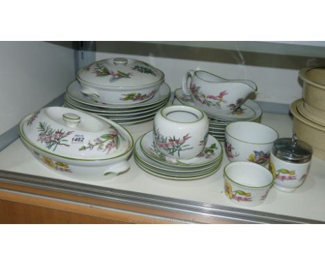 A quantity of Royal Worcester country kitchen china to include dinner plates, tea plates, lidded dishes, etc.