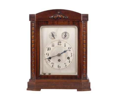 A Westminster Chimes Vintage mantel clock, H35cm 