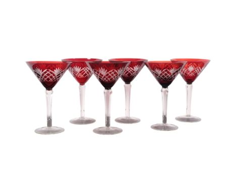 A set of 6 Vintage ruby overlay cocktail glasses, H18cm 