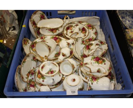 A TRAY OF ROYAL ALBERT OLD COUNTRY ROSES CERAMICSCondition Report:K