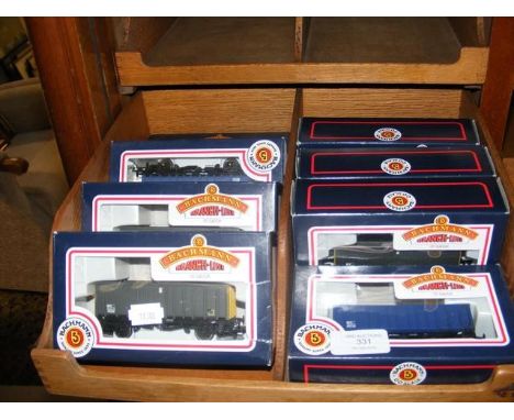 Selection of boxed Bachmann rolling stock 