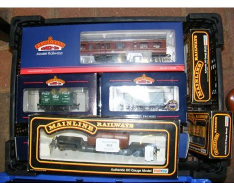 Boxed Bachmann coaches, wagons, etc. 
