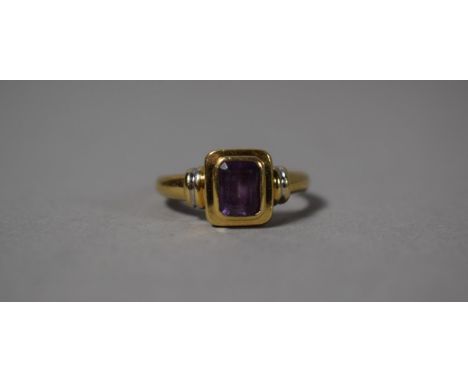 A 9ct Gold Art Deco Style Ring with Inset Amethyst, 2.8g. 