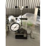 Ashcroft Analog Scale & Clamping Device from Comten