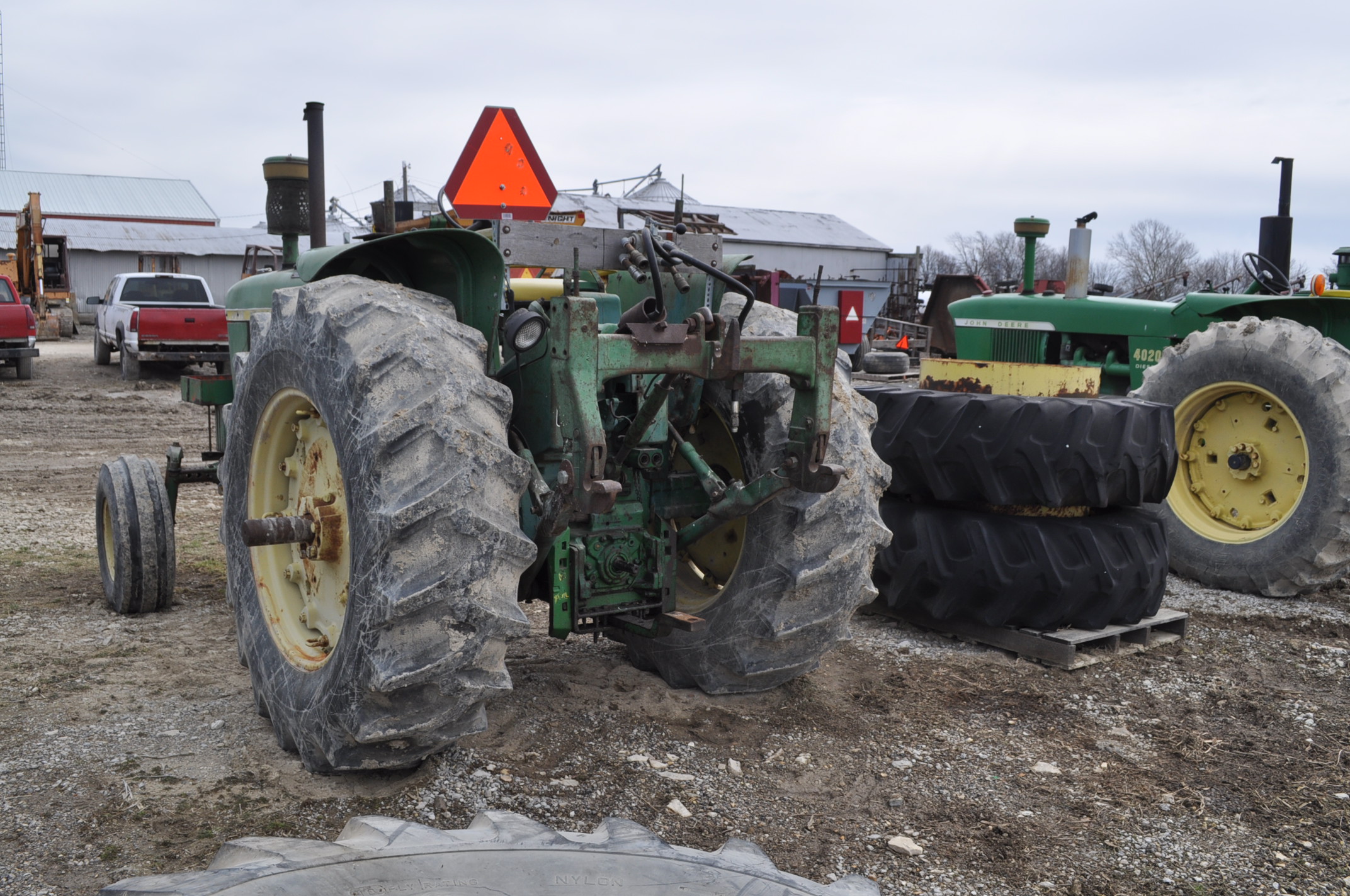 John Deere 4020 tractor, turbo, 8221 hrs, 1 hyd remote, 3 pt hitch, PTO