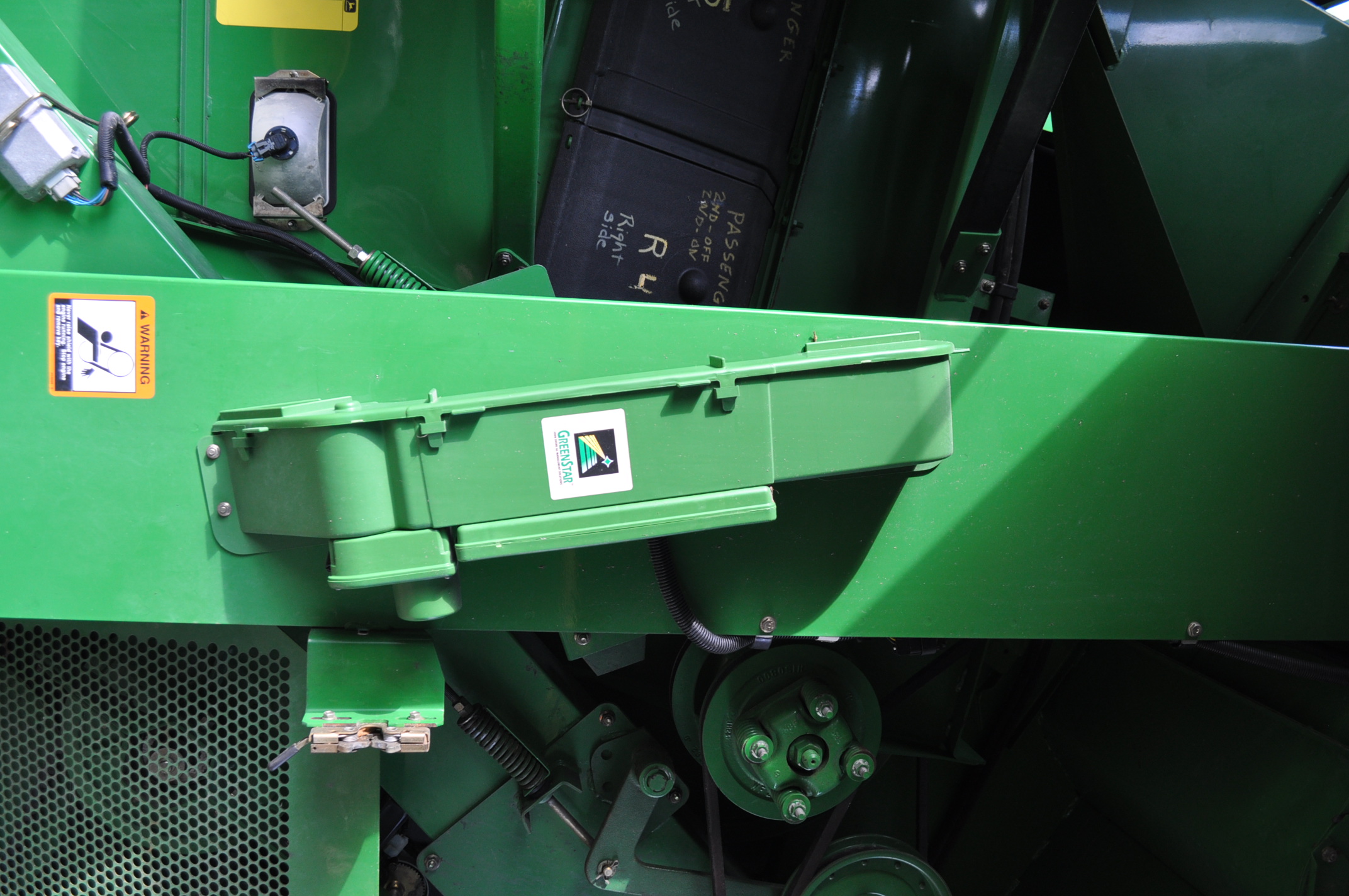 John Deere 9750 combine, 4x4, 3001 eng, 1940 sep, yield monitor, 35