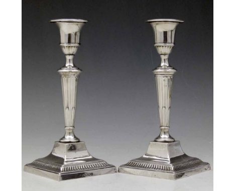 Pair of filled silver neo-classical candle sticks, Sheffield 1924, height 19cm.
 
Condition report: hallmarks rubbed but legi