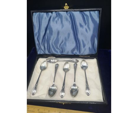 Set of 6 silver Hall marked birmingham art deco tea spoons. Makers walker and hall. 