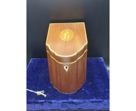 Stunning Edwardian inlaid tea caddy with fitted interior and cover as comes with key. 