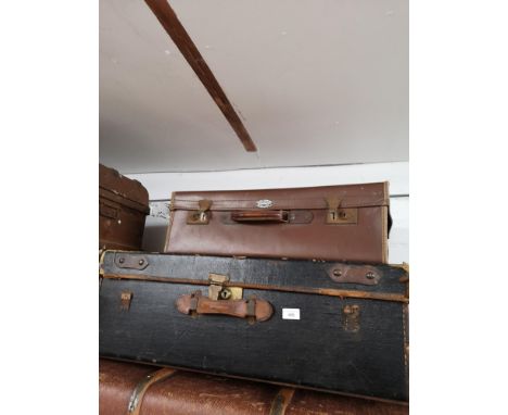 Vintage interior trunk together with case. 