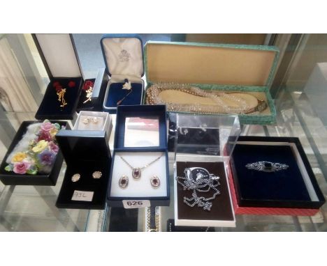 QTY OF CERAMIC BROOCHES, EARRINGS, NECKLACES INCL; PEARL
