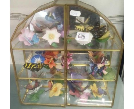 SMALL MIRROR BACK GLASS DISPLAY CABINET WITH CERAMIC BUTTERFLY ON FLOWERS