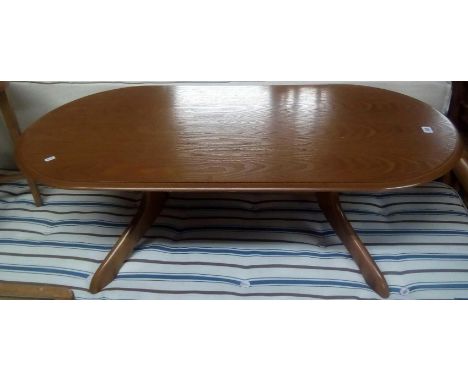 LARGE OVAL LIGHT WOOD COFFEE TABLE