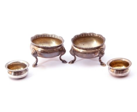 Mixed lot.  Pair of cauldron circular salts with crimped rims on three hoof feet, hall marked London 1910, makers mark Hasele