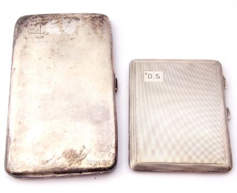 Mixed Lot: George V silver cigarette case, engine turned decoration, initialled D S cartouche, gilt lined with presentation i