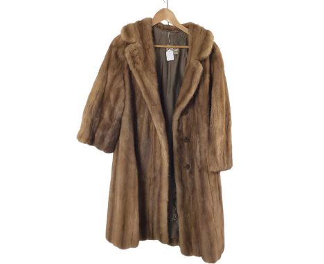 GROUP OF FURS, comprising a light brown fur jacket, a dark brown fur jacket and a dark brown fur stoleQty: 3