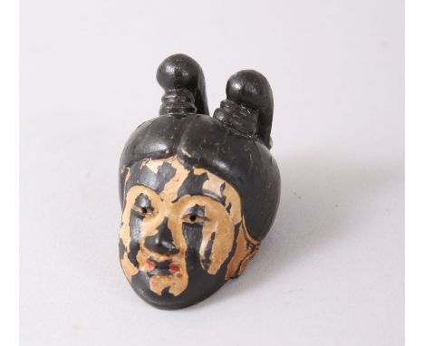 A FINE QUALITY JAPANESE LACQUER NOH MASK NETSUKE, signed to the rear reading " tessai to", 3.4cm.