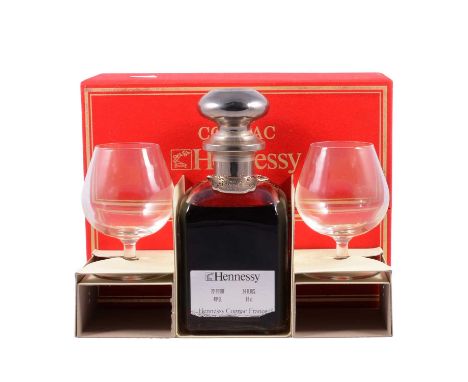 Hennessy Napoleon Cognac, a 'Library' decanter set from the late 1970s/ early 1980s, with a decanter and two glasses, 70 proo