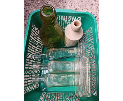 CARTON WITH VINTAGE GLASS & CERAMIC BOTTLE