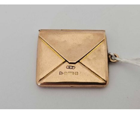 AN EDWARDIAN 9CT GOLD ENVELOPE STAMP HOLDER BY ALBERT ERNEST JENKINS H/M CHESTER 1906 4.1G 