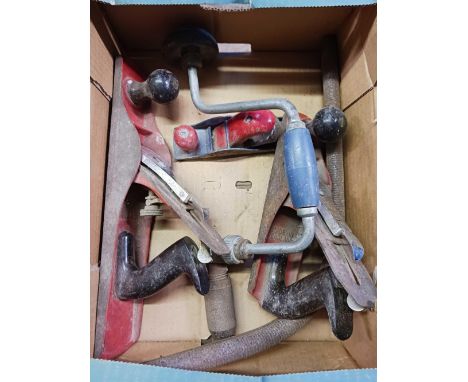 CARTON WITH 3 WOOD PLANES, A DRILL BRACE & 2 PIPE BENDERS