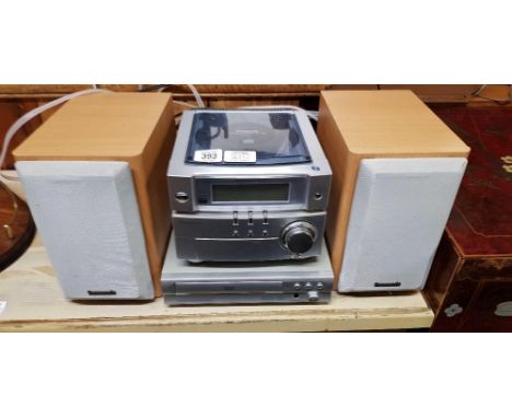PANASONIC CD PLAYER & A DVD PLAYER WITH SPEAKERS