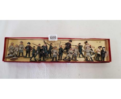 SMALL COLLECTION OF BRITAIN'S PLASTIC MILITARY FIGURES, SOME A/F