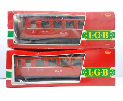 A pair of LGB G scale Rhatische Bahn bogie passenger coaches comprising 2x 3063 - VG in F boxes (2)