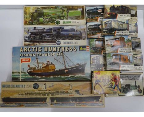 A group of mostly OO scale unbuilt plastic kits by AIRFIX, REVELL etc to include an AIRFIX Queen Elizabeth 2 600th scale - mo