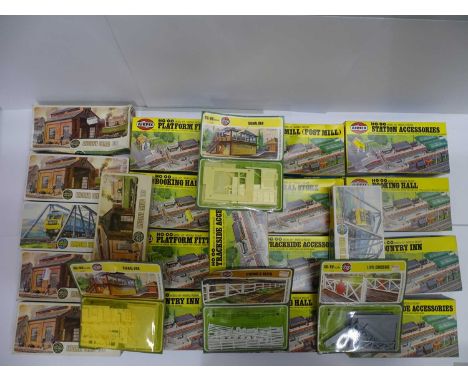 A large quantity of OO scale kits by AIRFIX  - unbuilt, contents unchecked but appear complete - G/VG in generally G boxes (2